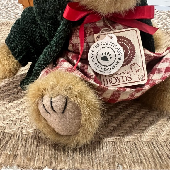 Boyd’s Bear ‘TJ’s Best Dressed Collection’ “Gala Applesmith” - Picture 8 of 9